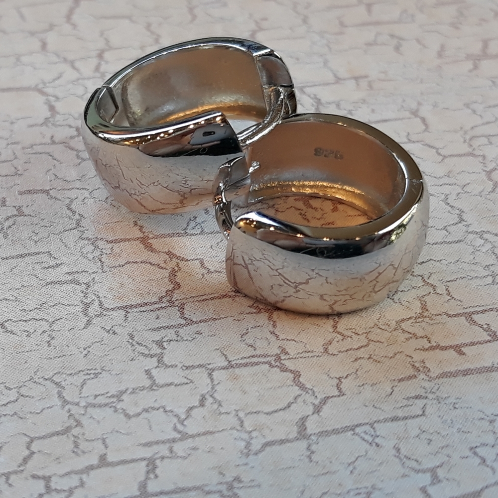 Sterling silver huggie style earrings new